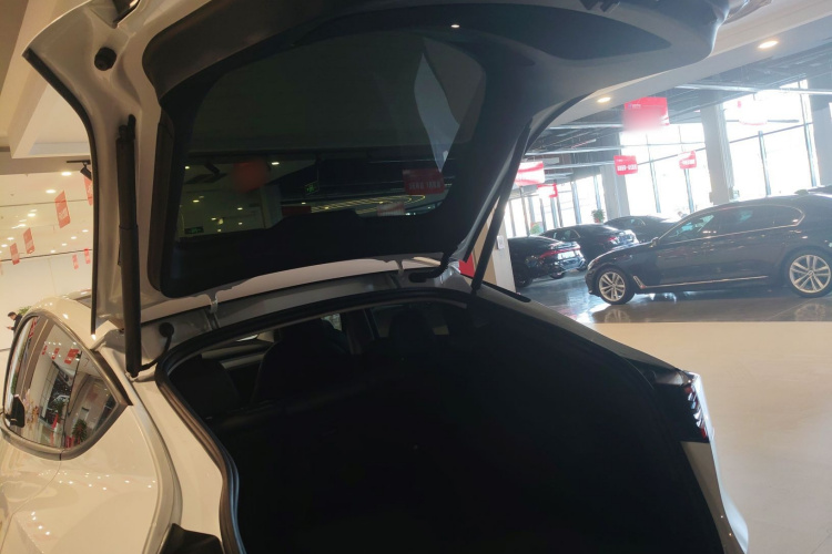 特斯拉 Model Y 2024款 后轮驱动版机舱底盘23