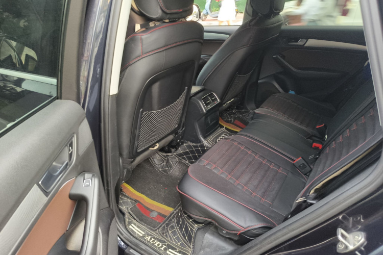 奥迪Q5 2016款 40 TFSI 技术型中控内饰21