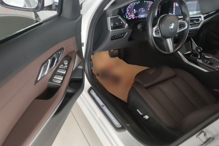 宝马3系 2022款 320Li M运动套装中控内饰20