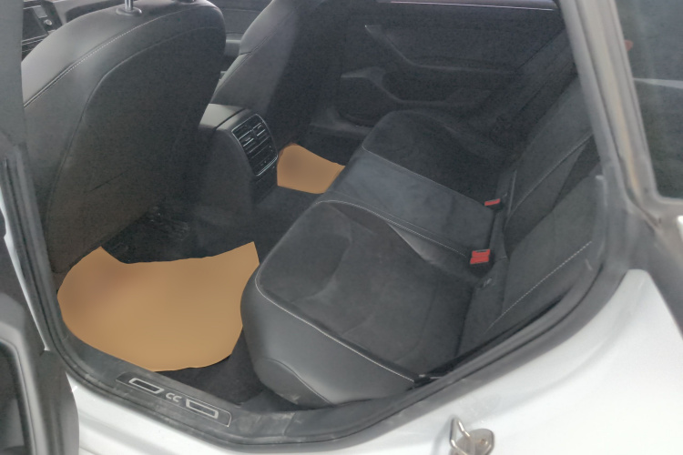 一汽-大众CC 2020款 330TSI 华颜版 国VI中控内饰7004