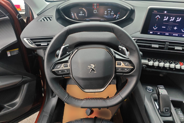 标致4008 2018款 350THP 精英版中控内饰13