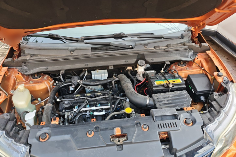 东南DX3 2016款 1.5T CVT旗舰型机舱底盘24