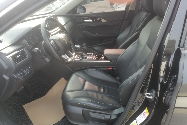 红旗H5 2019款 30TD 灵动版中控内饰19