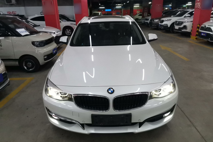 宝马3系GT 2018款 320i 时尚型车身外观6001