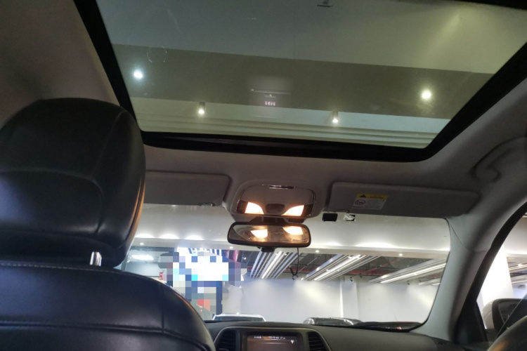 Jeep 自由光 2016款 2.4L 领先智能版中控内饰22