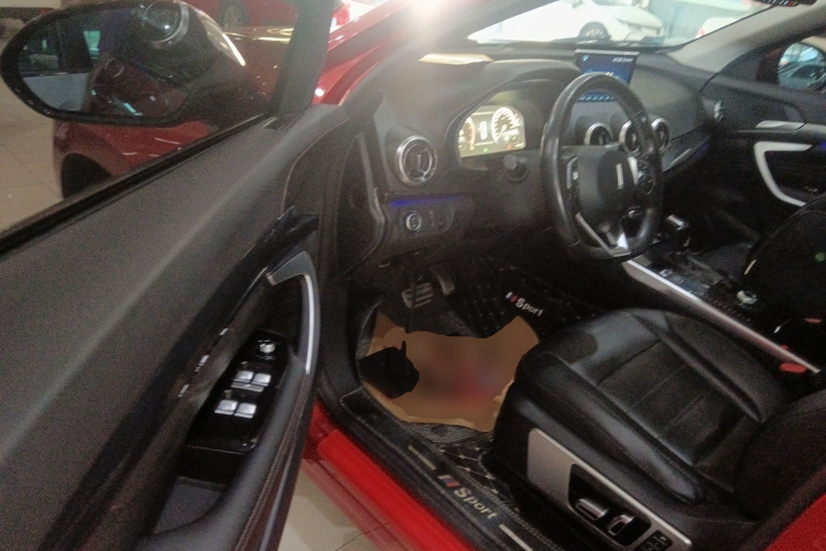 魏牌 VV7 2017款 2.0T 旗舰型中控内饰7003