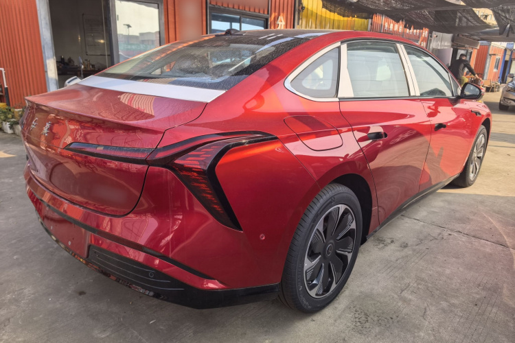 红旗天工05 2025款 550智选版车身外观6006