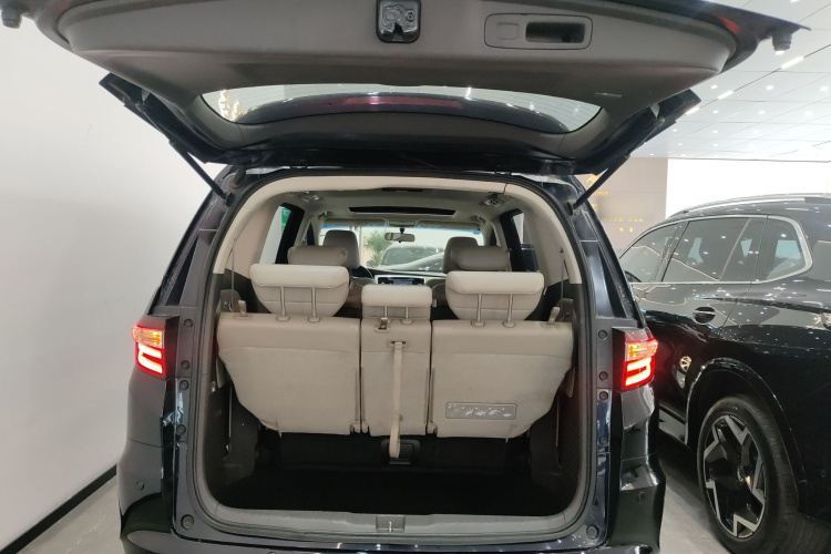 本田 奥德赛 2017款 2.4L 豪华版机舱底盘23