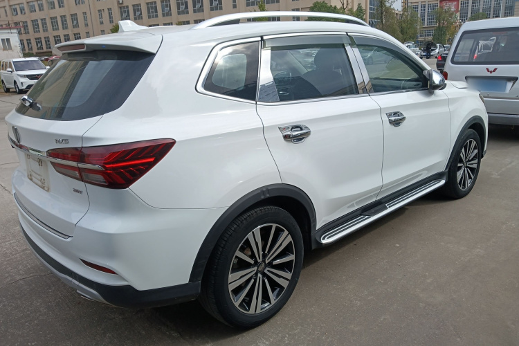 荣威RX5 2019款 20T 两驱手动4G互联铂金版车身外观7