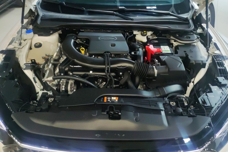 福特 蒙迪欧 2023款 EcoBoost 245 ST-Line机舱底盘24