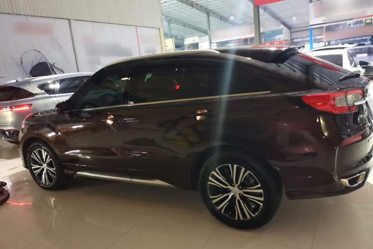 本田 冠道 2017款 370TURBO 四驱尊享版车身外观4