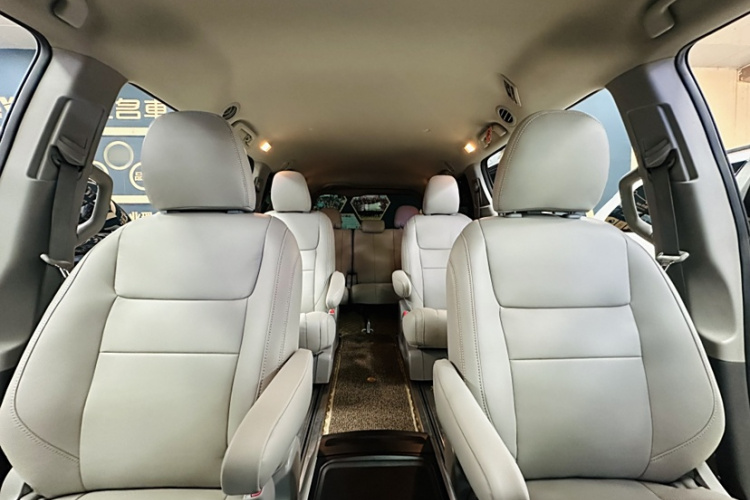 丰田Sienna（平行进口）中控内饰7009