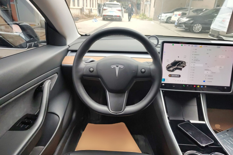 特斯拉 Model 3 2020款 改款 标准续航后驱升级版中控内饰13