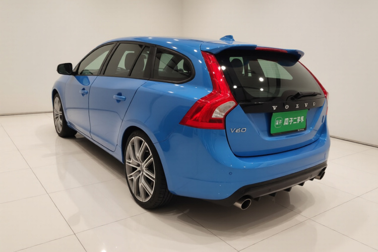 沃尔沃V60 2017款 2.0T Polestar车身外观5