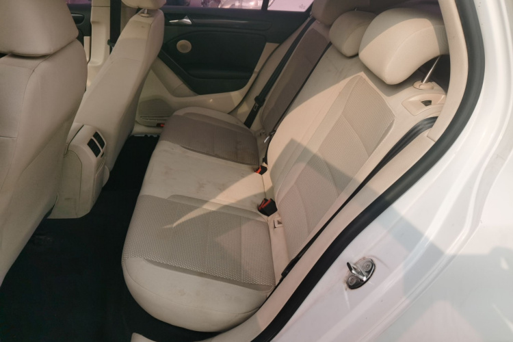 大众 高尔夫 2012款 1.6 自动舒适型中控内饰21