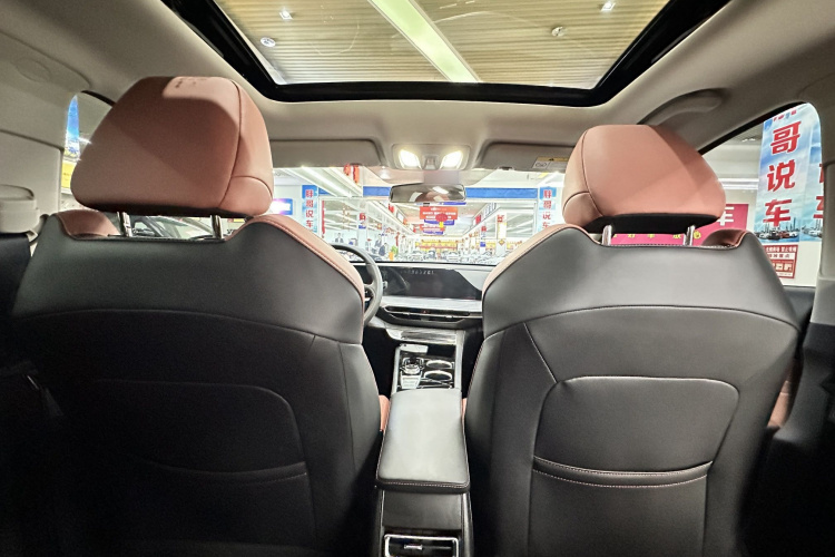 长安 逸动 2024款 PLUS 蓝鲸NE 1.4T GDI DCT高能版中控内饰7003