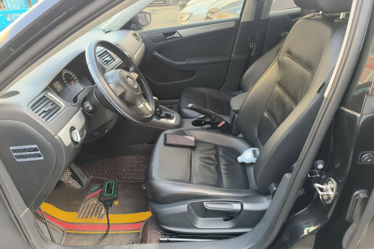 大众 速腾 2014款 1.6L 自动舒适型中控内饰19