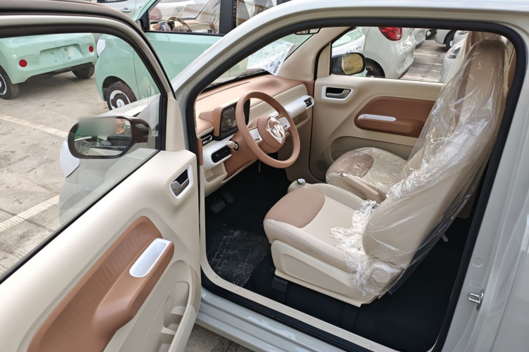 五菱汽车 宏光MINIEV 2024款 第三代 215km 青春版中控内饰20