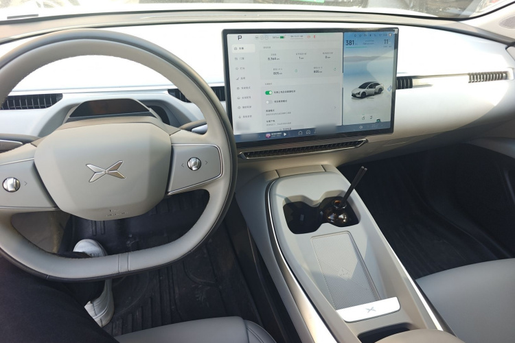 小鹏MONA M03 2024款 515 长续航中控内饰12