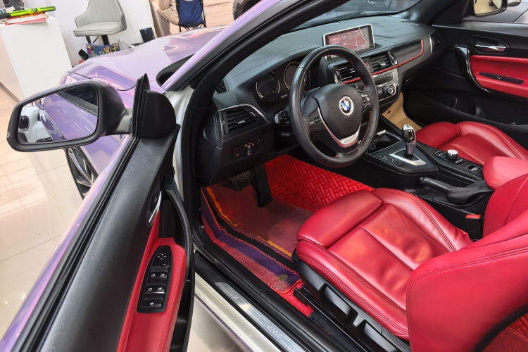 宝马2系(进口) 2018款 220i 敞篷轿跑车 运动设计套装中控内饰7003