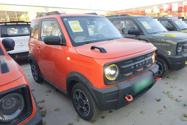 吉利银河 2025款 210km 熊猫骑士车身外观3