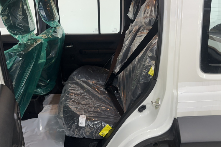 铃木 吉姆尼 五门自动挡顶配GLX中控内饰7001