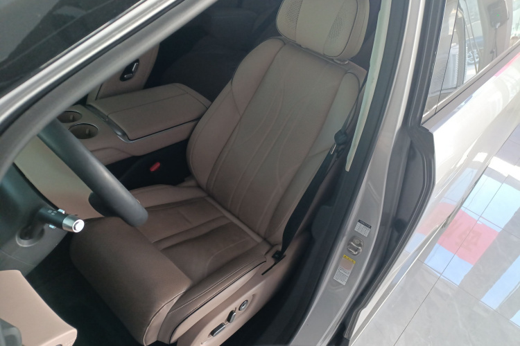 小鹏X9 2024款 702超长续航Max中控内饰19