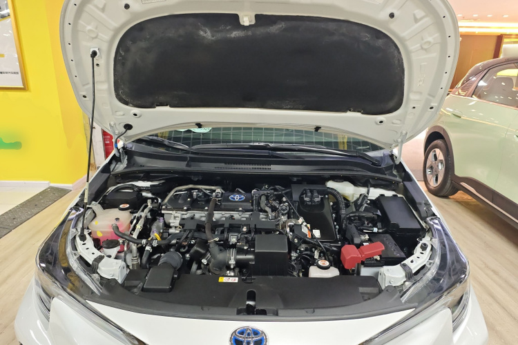 丰田 雷凌 2022款 双擎 1.8H E-CVT运动版局部细节24