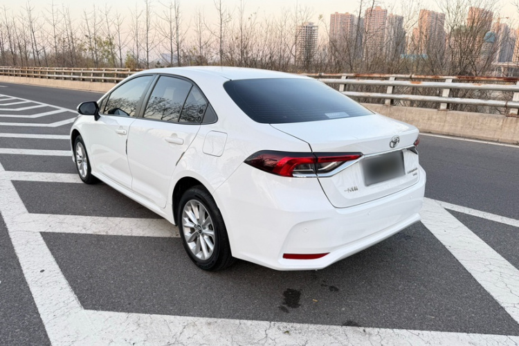 丰田 卡罗拉 2021款 1.2T S-CVT 豪华版车身外观6005