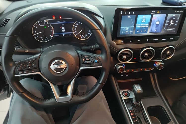 日产 轩逸 2023款 1.6L CVT智驾版中控内饰7002