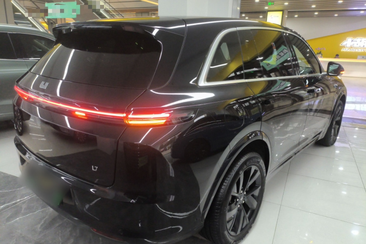 理想汽车 理想L7 2023款 Air车身外观7