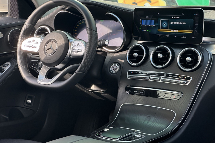 奔驰C级 2020款 C 260 L 运动版中控内饰7003