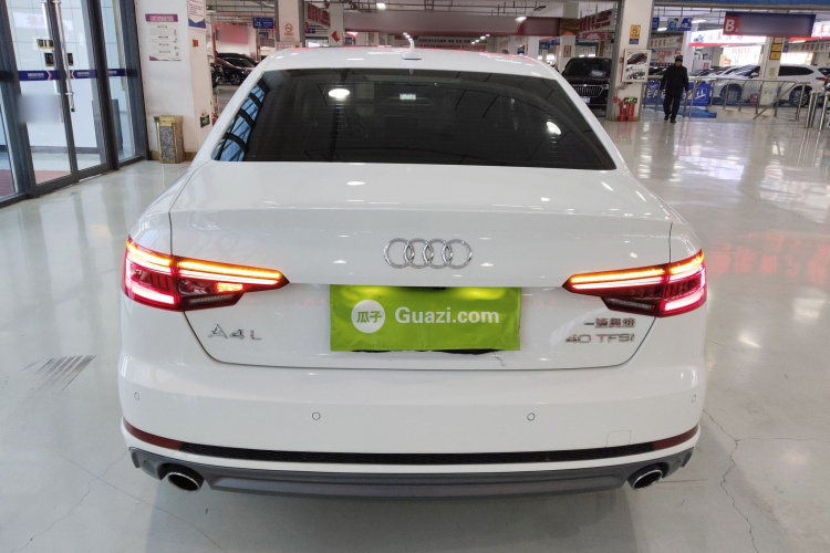奥迪A4L 2018款 30周年年型 40 TFSI 时尚型车身外观6004