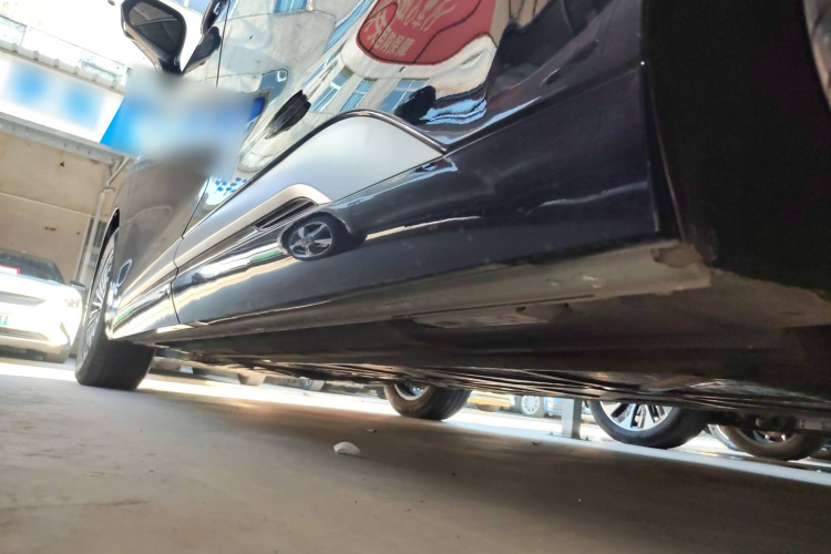 腾势D9 2024款 DM-i 980 四驱旗舰型局部细节9002