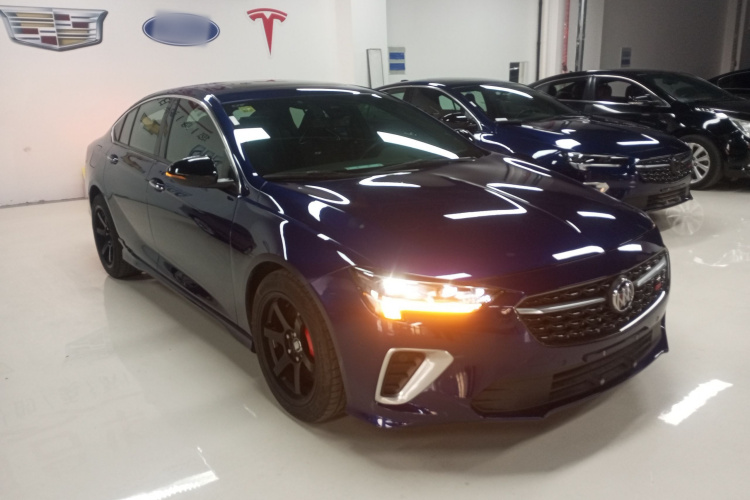 别克 君威 2021款 GS 28T 尊贵型车身外观3