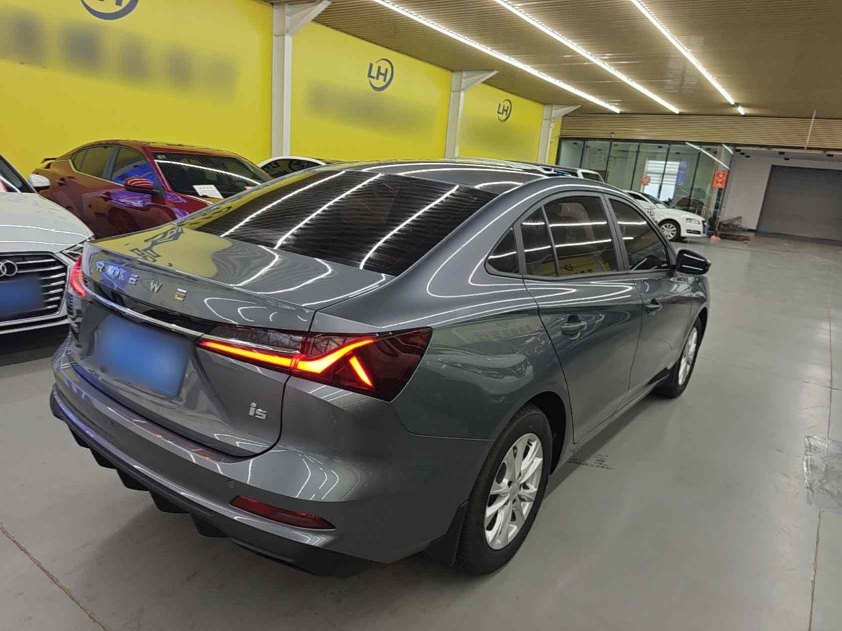 荣威i5 2023款 1.5L 手动舒享版(4)