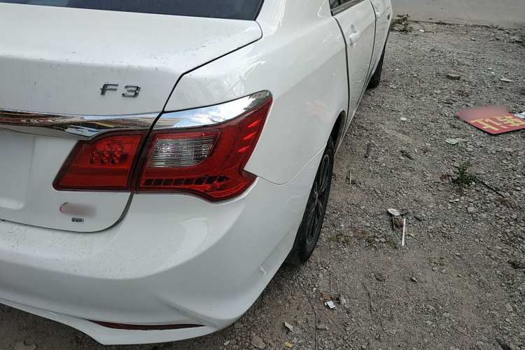 比亚迪F3 2016款 1.5L 自动豪华型车身外观9