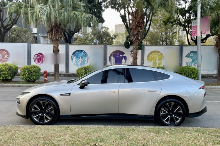 小鹏P7 2020款 670N车身外观6004