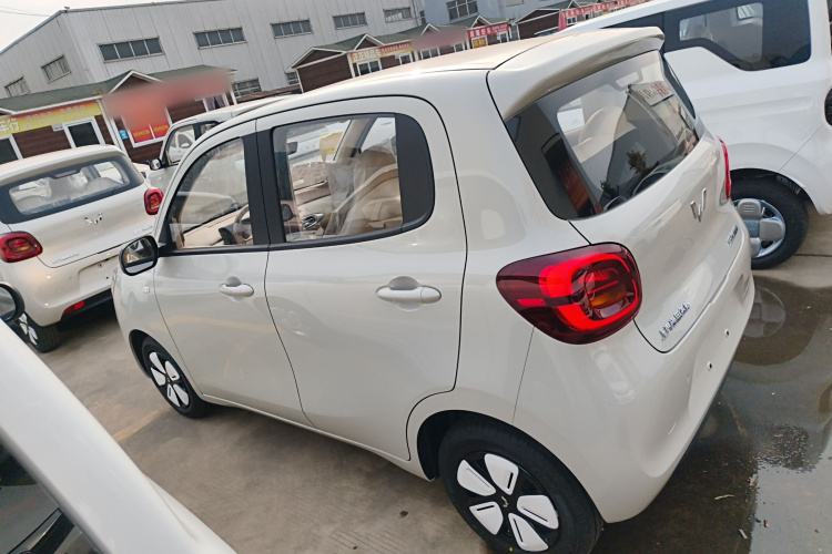 五菱汽车 宏光MINIEV 2025款 四门版 进阶款车身外观4