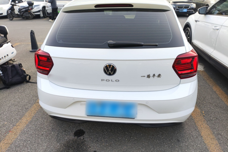 大众 Polo 2023款 改款 Plus 1.5L 自动炫彩科技版车身外观6