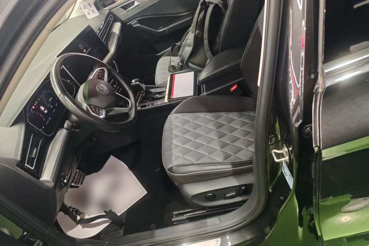 大众 速腾 2023款 300TSI DSG卓越版局部细节19