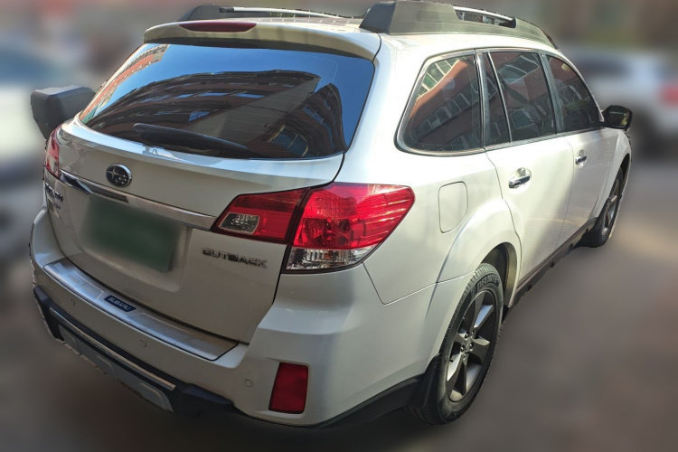 斯巴鲁 傲虎 2014款 2.5i 雅尚智能版车身外观7