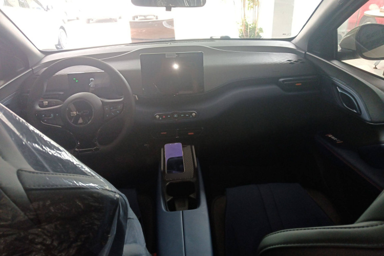 比亚迪 海鸥 2025款 智驾版 305km 活力版中控内饰12