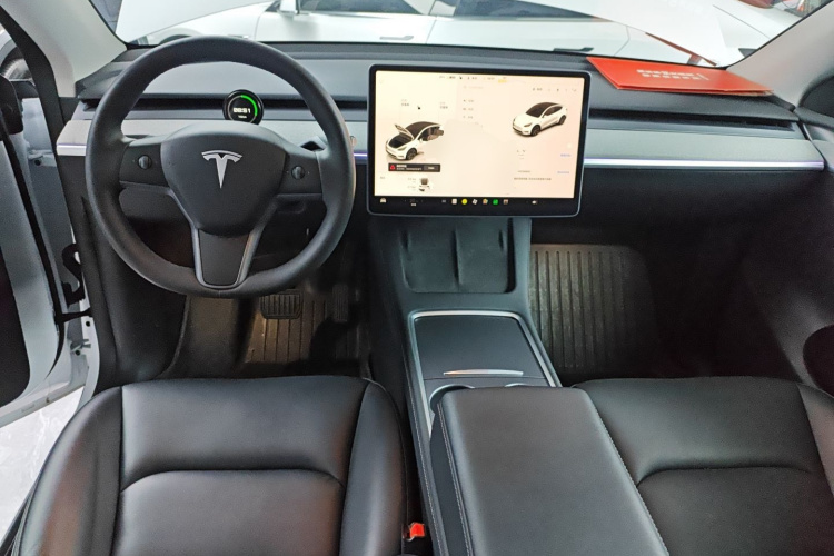 特斯拉 Model Y 2023款 长续航全轮驱动版中控内饰7002