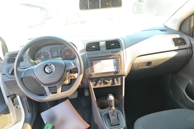 大众 Polo 2016款 1.4L 自动风尚型中控内饰12