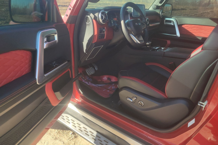 北京BJ40 2020款 2.0T 自动四驱致敬2020版侠客型中控内饰20