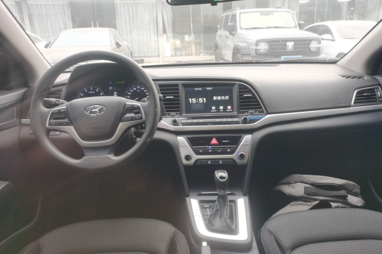 现代 领动 2016款 1.6L 自动智炫·精英型中控内饰12