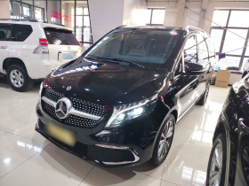奔驰V级 2022款 V 260 领航版