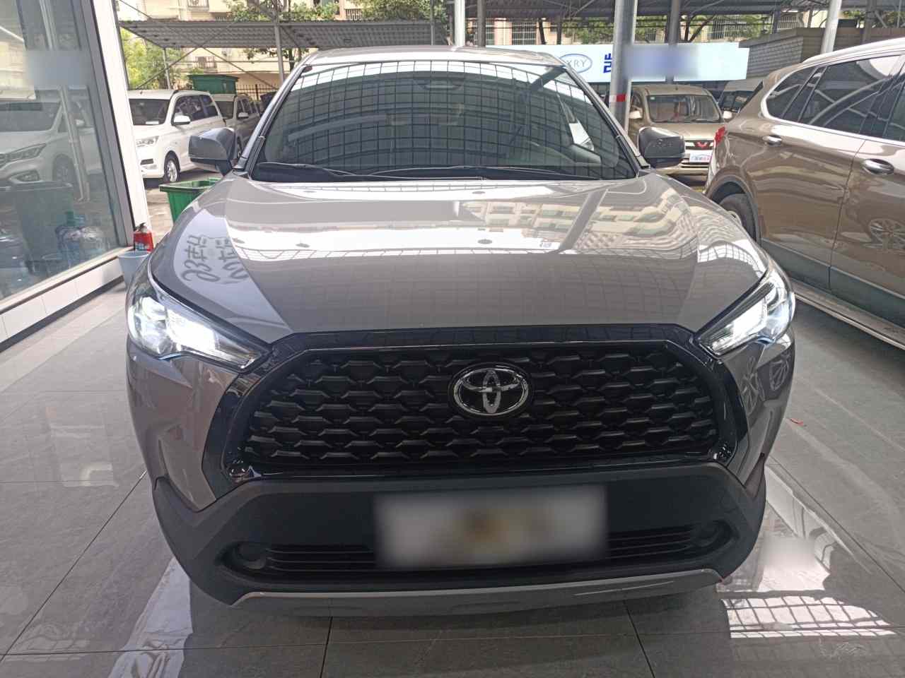丰田 卡罗拉锐放 2024款 2.0L 先锋版(1)