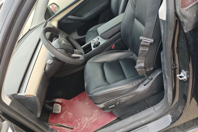 特斯拉 Model Y 2021款 标准续航后驱版中控内饰19